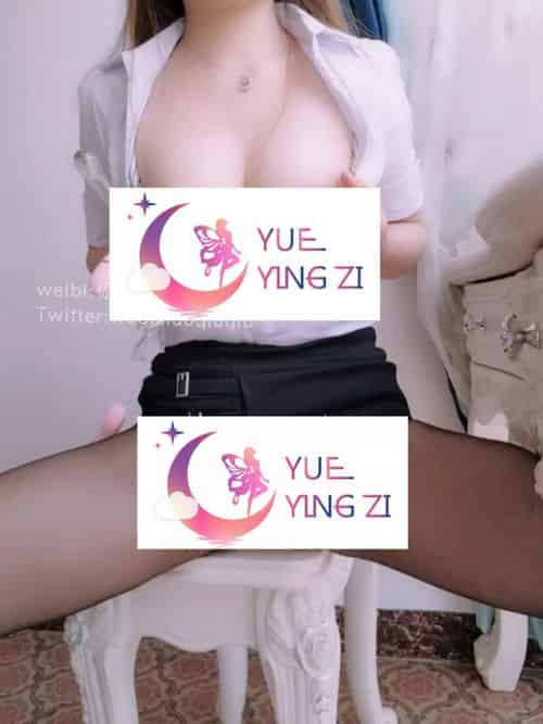 你们的小秋秋自拍高价售卖作品：性感OL制服黑丝美乳插图