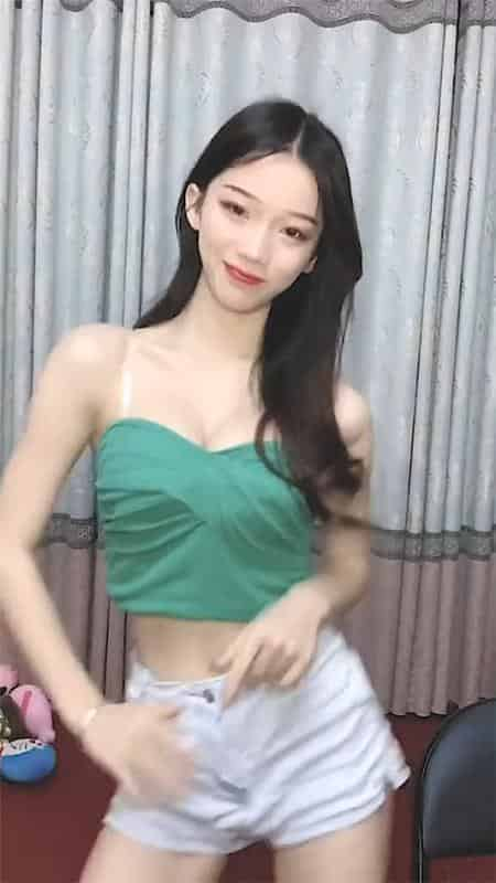 快手小美女（小霜霜呀）福利视频合集[230V/1.09G]插图